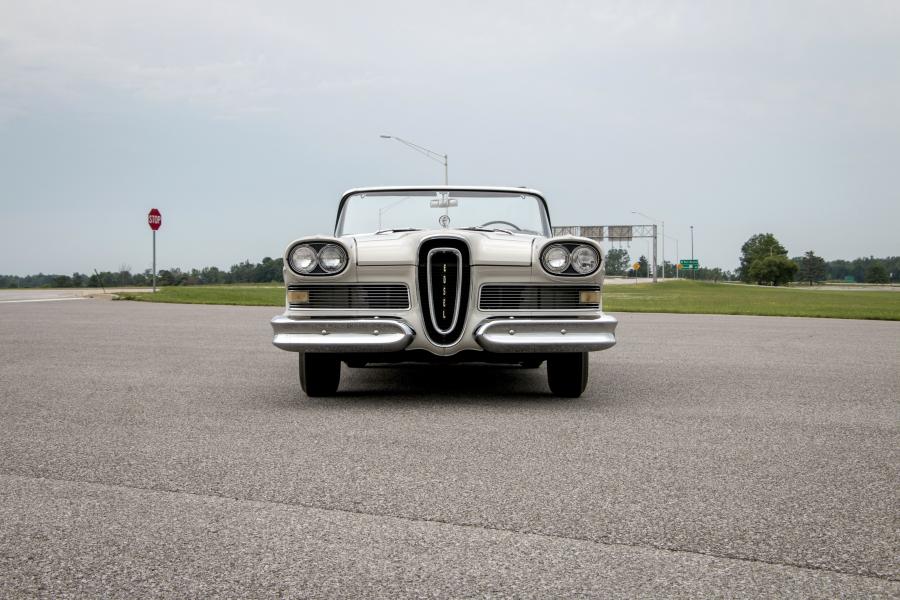  Edsel Pacer 2-Door Convertible 1958 года  (фото 24 из 35)